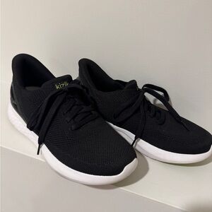 Kizik Athens Black Women’s Size 9 Hands Free Pull On Sneaker